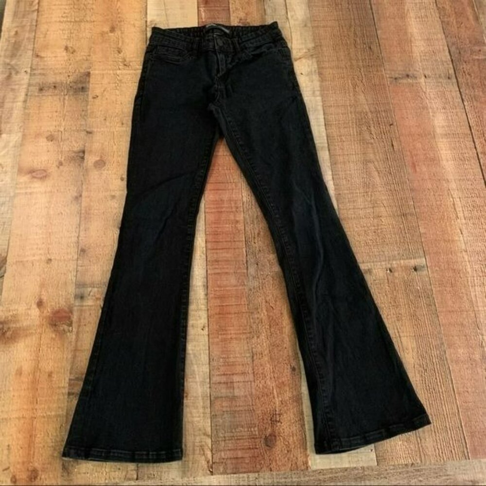 BDG roadie women's size 27 boot cut low rise denim jeans in black
